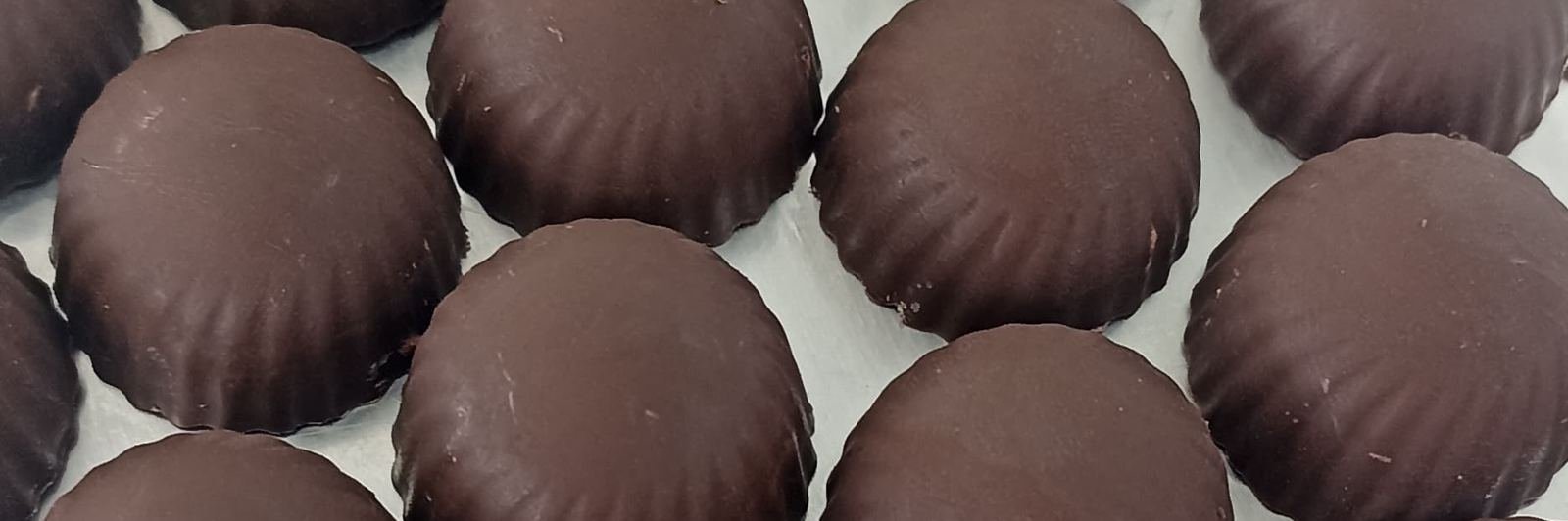Hand-crafted dark chocolate pralines from Indonesian couverture